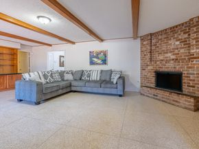 5238 Loch Lomond Drive, Houston TX 77096