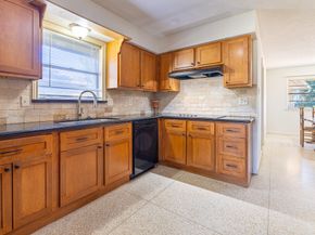 5238 Loch Lomond Drive, Houston TX 77096