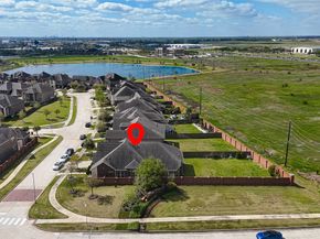 131 Crown Estate Way, Sugar Land TX 77498