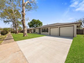 4115 Trail Lake Drive, Houston TX 77045