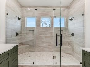 806 Fisher Street F, Houston TX 77018