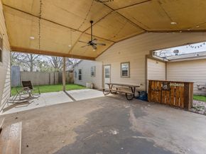 5231 Lyndhurst Drive, Houston TX 77033