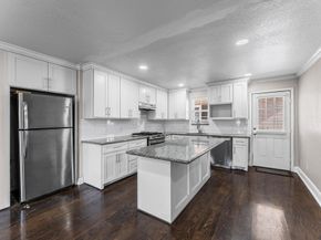 5231 Lyndhurst Drive, Houston TX 77033