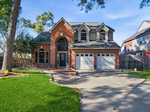 3203 Creek Manor Drive, Houston TX 77339