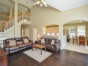 206 Wild Oak Run, Houston TX 77094