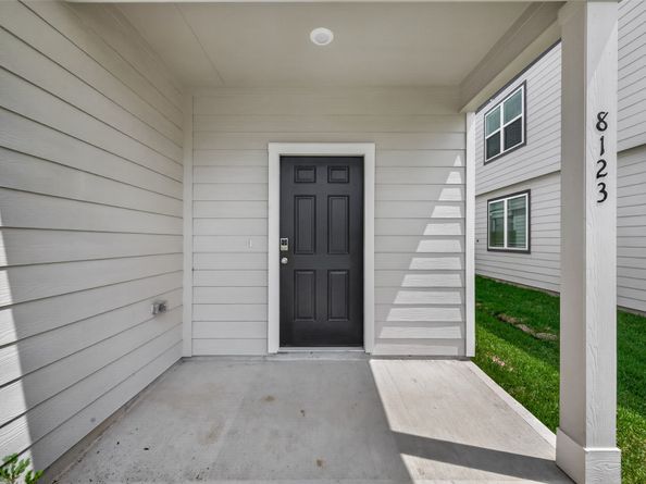 8123 Burnt Orchid Drive, Houston TX 77016