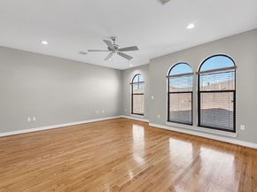2505 dallas, Houston TX 77003