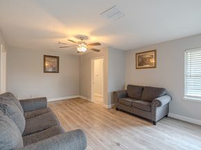 5637 Wood Creek Way, Houston TX 77017