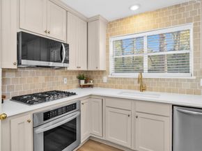 7 Amber Fire Place, The Woodlands TX 77381