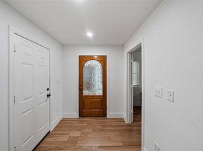 5734 Petty Street, Houston TX 77007