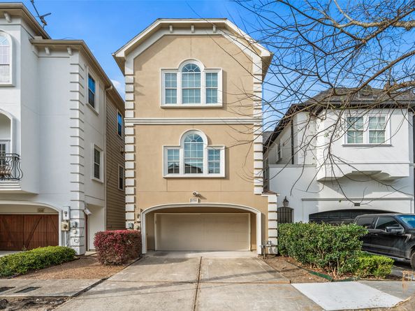 5734 Petty Street, Houston TX 77007