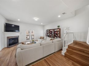 5734 Petty Street, Houston TX 77007