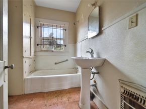 878 Granville Drive, Houston TX 77091