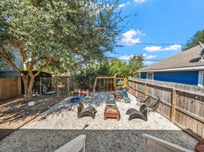 805 E 36th Street, Houston TX 77022