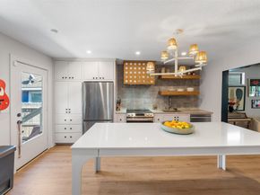 805 E 36th Street, Houston TX 77022