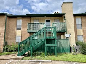 1516 Bay Area Boulevard E4, Houston TX 77058