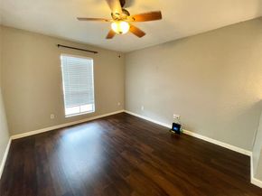 1516 Bay Area Boulevard E4, Houston TX 77058