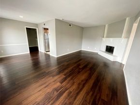 1516 Bay Area Boulevard E4, Houston TX 77058