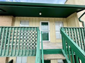 1516 Bay Area Boulevard E4, Houston TX 77058