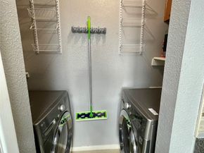 1516 Bay Area Boulevard E4, Houston TX 77058