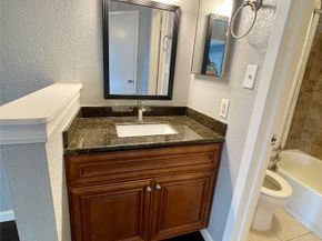 1516 Bay Area Boulevard E4, Houston TX 77058