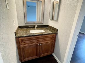 1516 Bay Area Boulevard E4, Houston TX 77058