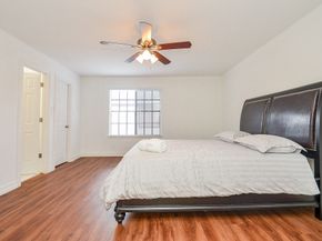 9850 Pagewood Lane 1403, Houston TX 77042