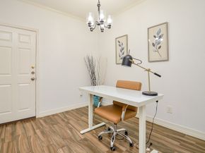 9850 Pagewood Lane 1403, Houston TX 77042