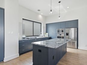 1436 W 24th Street, Houston TX 77008