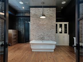 30 East Bay Boulevard, The Woodlands TX 77380