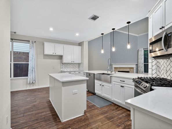 26 Ebony Oaks Place, The Woodlands TX 77382