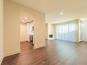 2829 Timmons Lane 201, Houston TX 77027