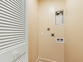 2829 Timmons Lane 201, Houston TX 77027