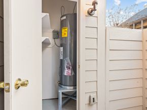 2829 Timmons Lane 201, Houston TX 77027