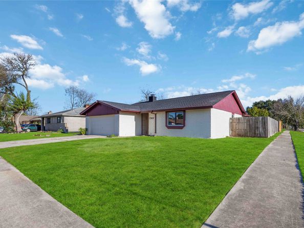 2302 Green Knoll Drive, Houston TX 77067