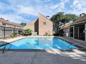 6601 Sands Point Drive 47, Houston TX 77074