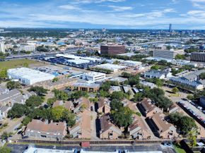 6601 Sands Point Drive 47, Houston TX 77074