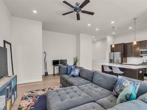 144 Knightsbridge Park Lane, Houston TX 77018