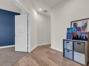 144 Knightsbridge Park Lane, Houston TX 77018