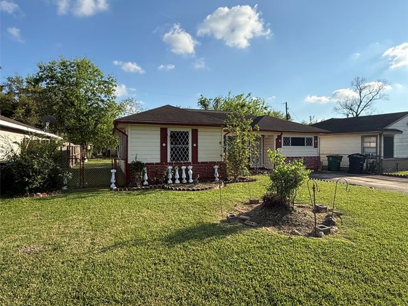 8622 Othello Street, Houston TX 77029