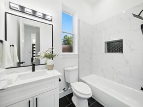 1913 Hoskins Drive E, Houston TX 77080