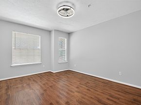 2710 Grants Lake Boulevard L8, Sugar Land TX 77479