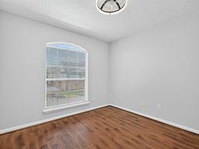 2710 Grants Lake Boulevard L8, Sugar Land TX 77479