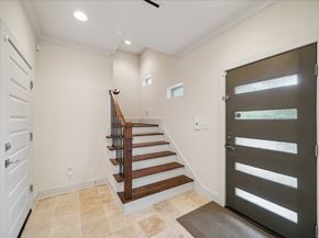 4833 Chenevert Street, Houston TX 77004