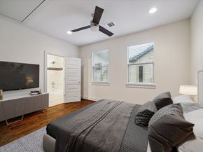 4833 Chenevert Street, Houston TX 77004