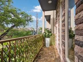 4833 Chenevert Street, Houston TX 77004