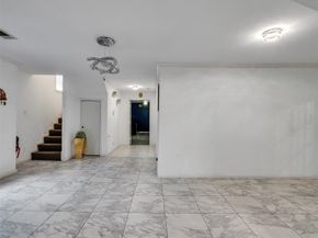 7923 Glenview Drive, Houston TX 77061
