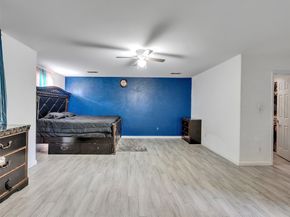 7923 Glenview Drive, Houston TX 77061