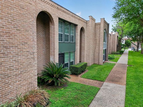 9409 Bassoon Drive, Houston TX 77025