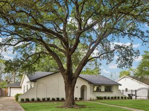 7802 Gulfton Street, Houston TX 77036